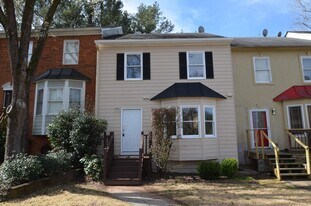 1308 Poplar Pointe in Smyrna, GA - Building Photo