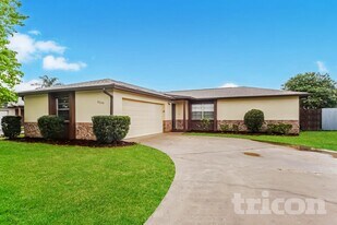 2550 Mill Run Blvd in Kissimmee, FL - Building Photo