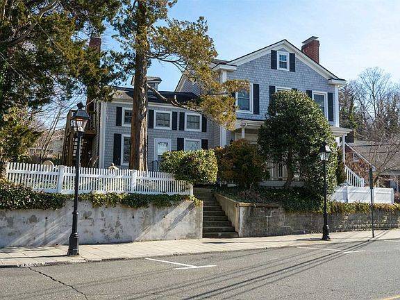 property at 119 E Main St