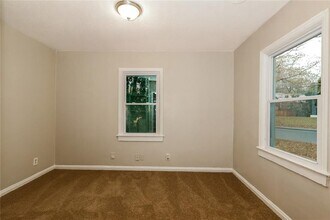 1944 Washington Rd in East Point, GA - Building Photo - Building Photo