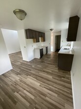 1921 87th Avenue Ct W in University Place, WA - Foto de edificio - Building Photo