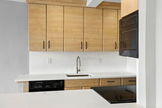 12 Old Mamaroneck Rd, Unit #7C in White Plains, NY - Foto de edificio - Building Photo