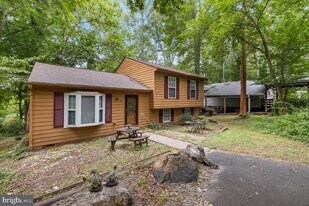 115 Indian Hills Rd in Locust Grove, VA - Building Photo