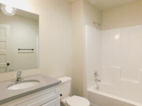 785 Lake Francis Dr in Kalispell, MT - Building Photo - Building Photo