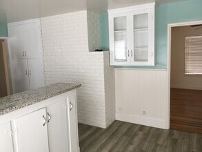 1421 N Cherry St in Chico, CA - Foto de edificio - Building Photo