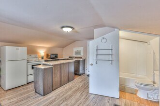 629 Neelys Bend Rd in Nashville, TN - Building Photo - Building Photo