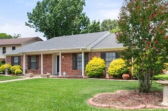 6 Brook Creek Ct in Roanoke, TX - Building Photo - Building Photo