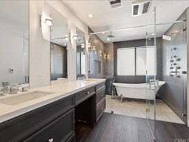 5323 Coldwater Canyon Ave in Los Angeles, CA - Building Photo