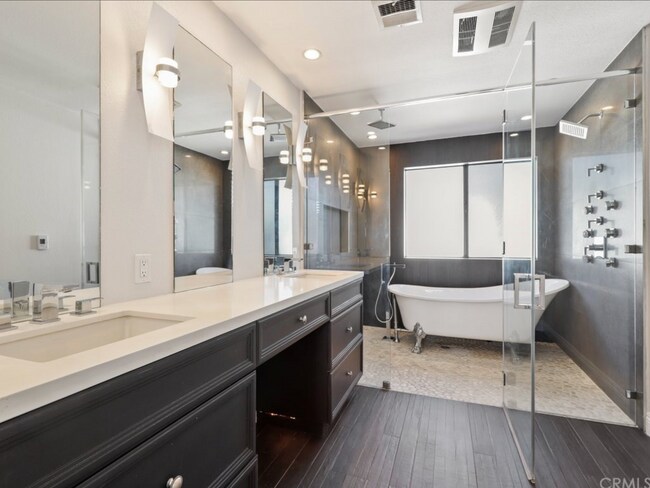 5323 Coldwater Canyon Ave in Los Angeles, CA - Building Photo - Building Photo