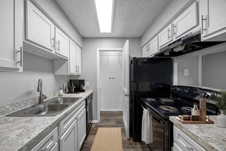 Park at Walden Lake in Plant City, FL - Foto de edificio - Building Photo