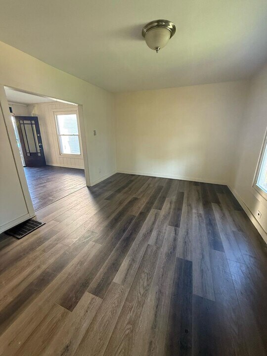 261 Wilson St in Newark, OH - Building Photo