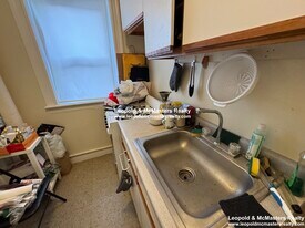 8 Woodstock Ave in Boston, MA - Building Photo