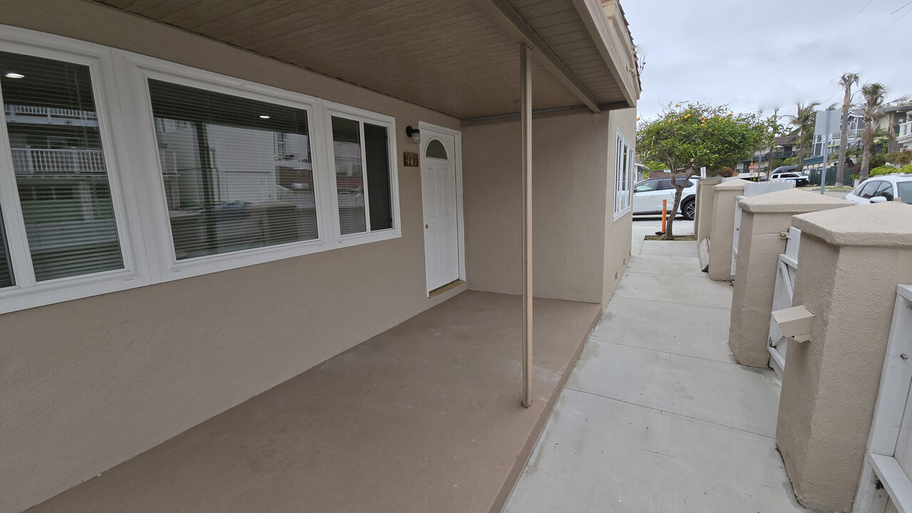 417 Ocean View Ave in Hermosa Beach, CA - Building Photo