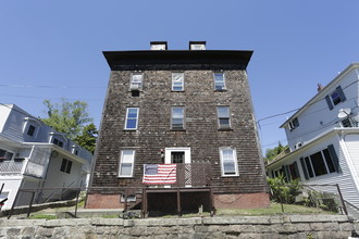 50 Taylor St in Gloucester, MA - Building Photo - Building Photo