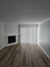 5500 Owensmouth Ave, Unit 110 in Woodland Hills, CA - Building Photo - Building Photo