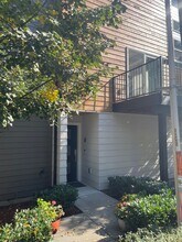 18242 73rd Ave NE in Kenmore, WA - Building Photo - Building Photo