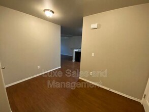 2116 Buena Vida Ln in Edmond, OK - Building Photo - Building Photo
