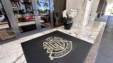 625 Biltmore Way in Coral Gables, FL - Building Photo - Building Photo