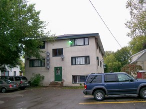 3226 Minnehaha Ave in Minneapolis, MN - Building Photo - Building Photo