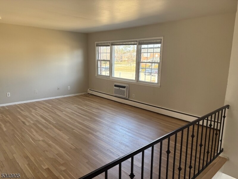 406 Pitney Pl in Morristown, NJ - Building Photo