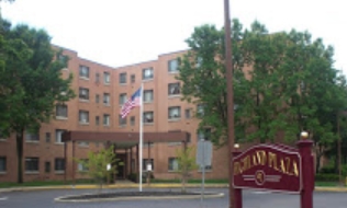 Highland Plaza Apartments