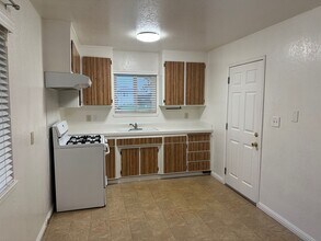 7643 Milldale Cir in Elverta, CA - Building Photo - Building Photo