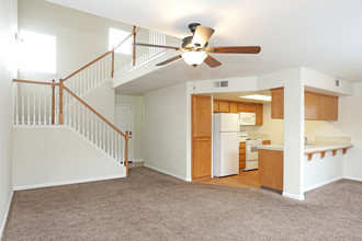 Silver Springs Rental Homes I & II in Fresno, CA - Building Photo - Interior Photo