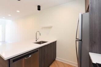 959 W Grace St in Chicago, IL - Building Photo - Building Photo