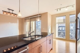 4585 13th St in Boulder, CO - Foto de edificio - Building Photo