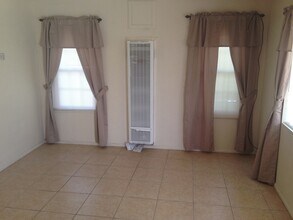 6567 Morongo Rd in Twentynine Palms, CA - Building Photo - Building Photo