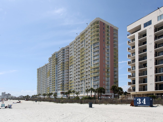 Bay Watch Resort in North Myrtle Beach, SC - Foto de edificio - Building Photo