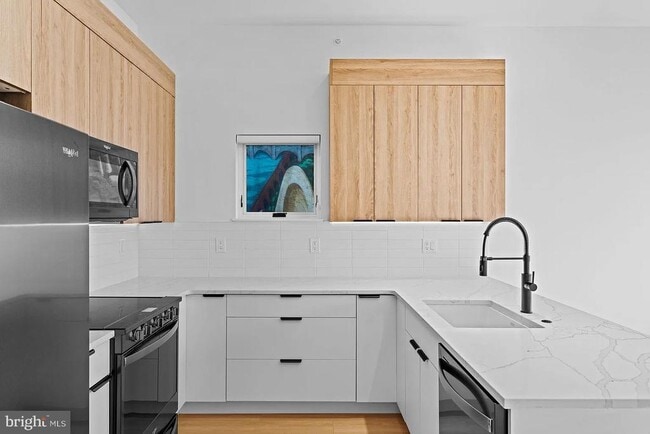 4225 Powelton Ave in Philadelphia, PA - Foto de edificio - Building Photo