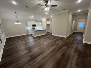 702 Tippit Ln in Greenville, TX - Foto de edificio - Building Photo