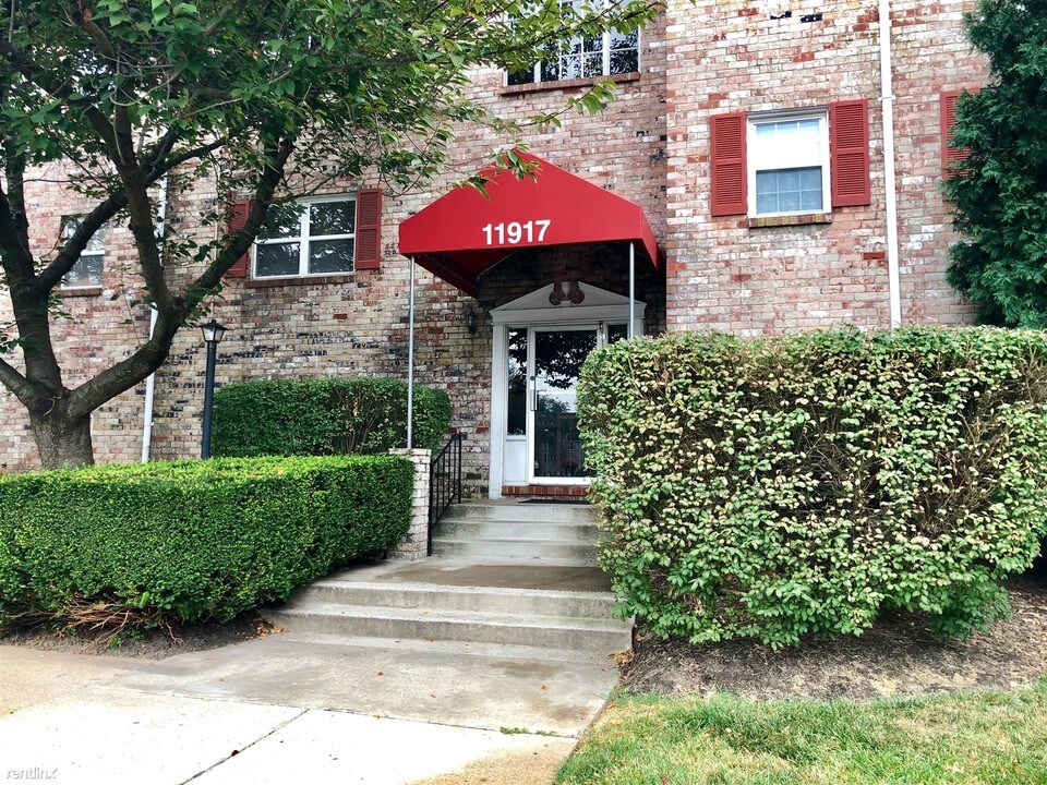 11917 Tarragon Rd-Unit -Apt L in Reisterstown, MD - Building Photo