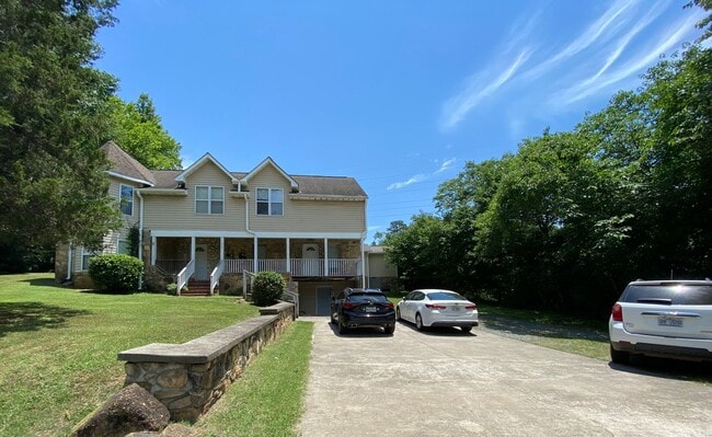 property at 517-A Merritt Mill Rd