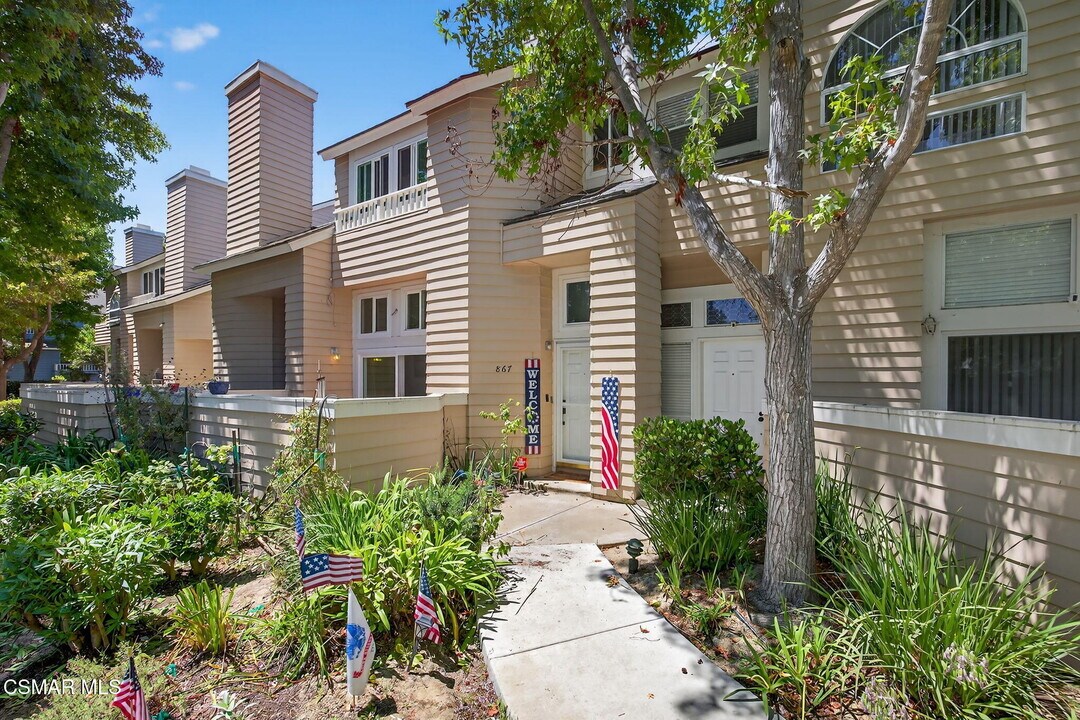 867 Portola Rd in Ventura, CA - Building Photo