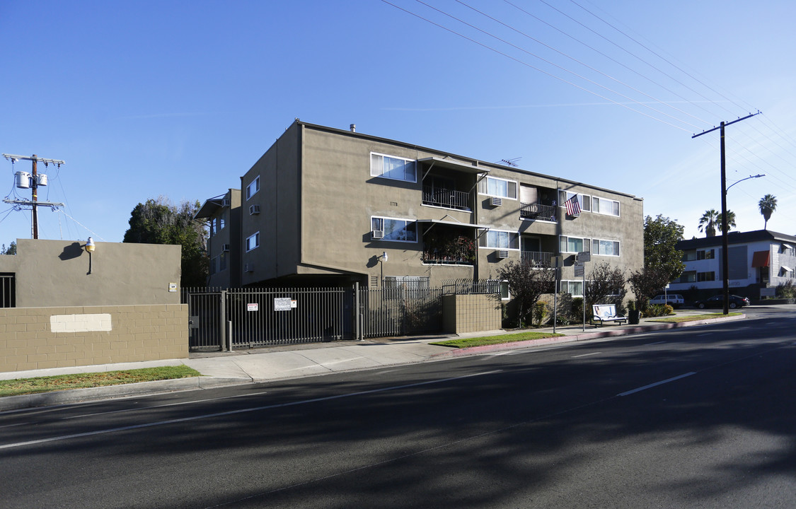 Radford Apartments in Valley Village, CA - Building Photo