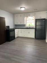 1400 Donahoe Dr in Ponca City, OK - Building Photo - Building Photo