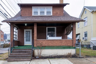 401 6th St in New Brighton, PA - Building Photo - Building Photo
