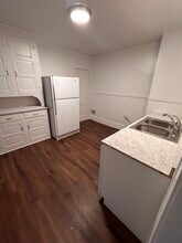 2420 Plum St, Unit 2422 Plum in Erie, PA - Foto de edificio - Building Photo