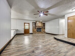 1706 High Meadows Dr in Norman, OK - Building Photo - Building Photo