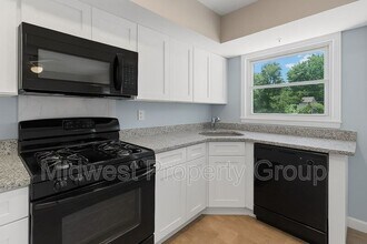 10515 Prestwick Dr in St. Louis, MO - Building Photo - Building Photo