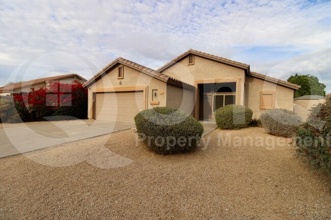 property at 1092 W Vaughn Ave