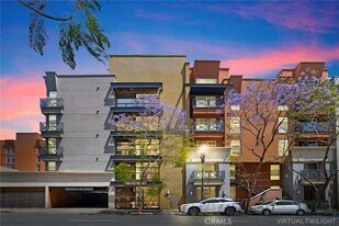 525 11th Ave in San Diego, CA - Building Photo