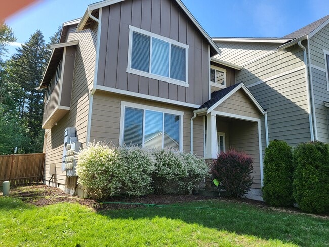 property at 16439 77th Avenue Ct E