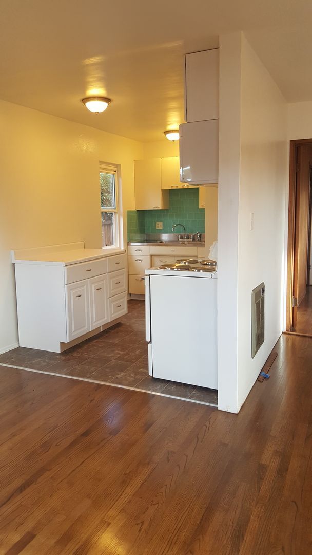 6737 Mohawk St in San Diego, CA - Building Photo - Building Photo