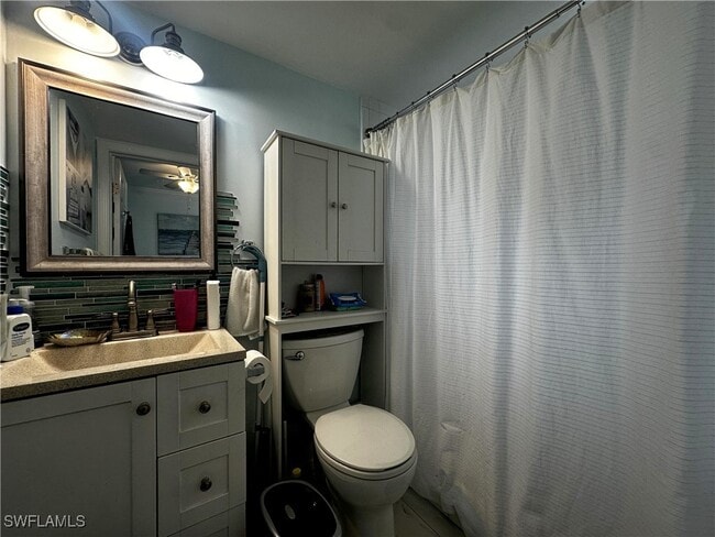 190 N Collier Blvd in Marco Island, FL - Building Photo - Building Photo