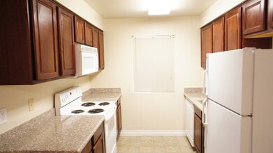 5405 Indian River Dr in Las Vegas, NV - Building Photo - Building Photo