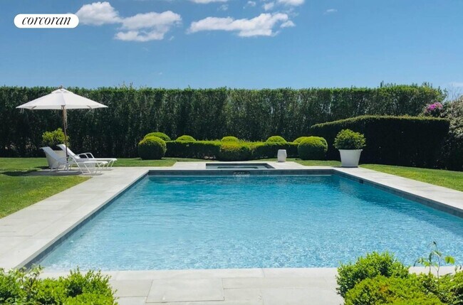 45 Masefield Close in Sagaponack, NY - Building Photo - Building Photo