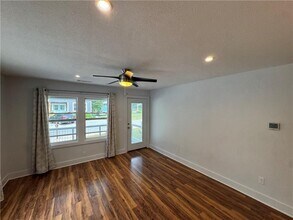 320 S Washington Ave in Fayetteville, AR - Building Photo - Building Photo